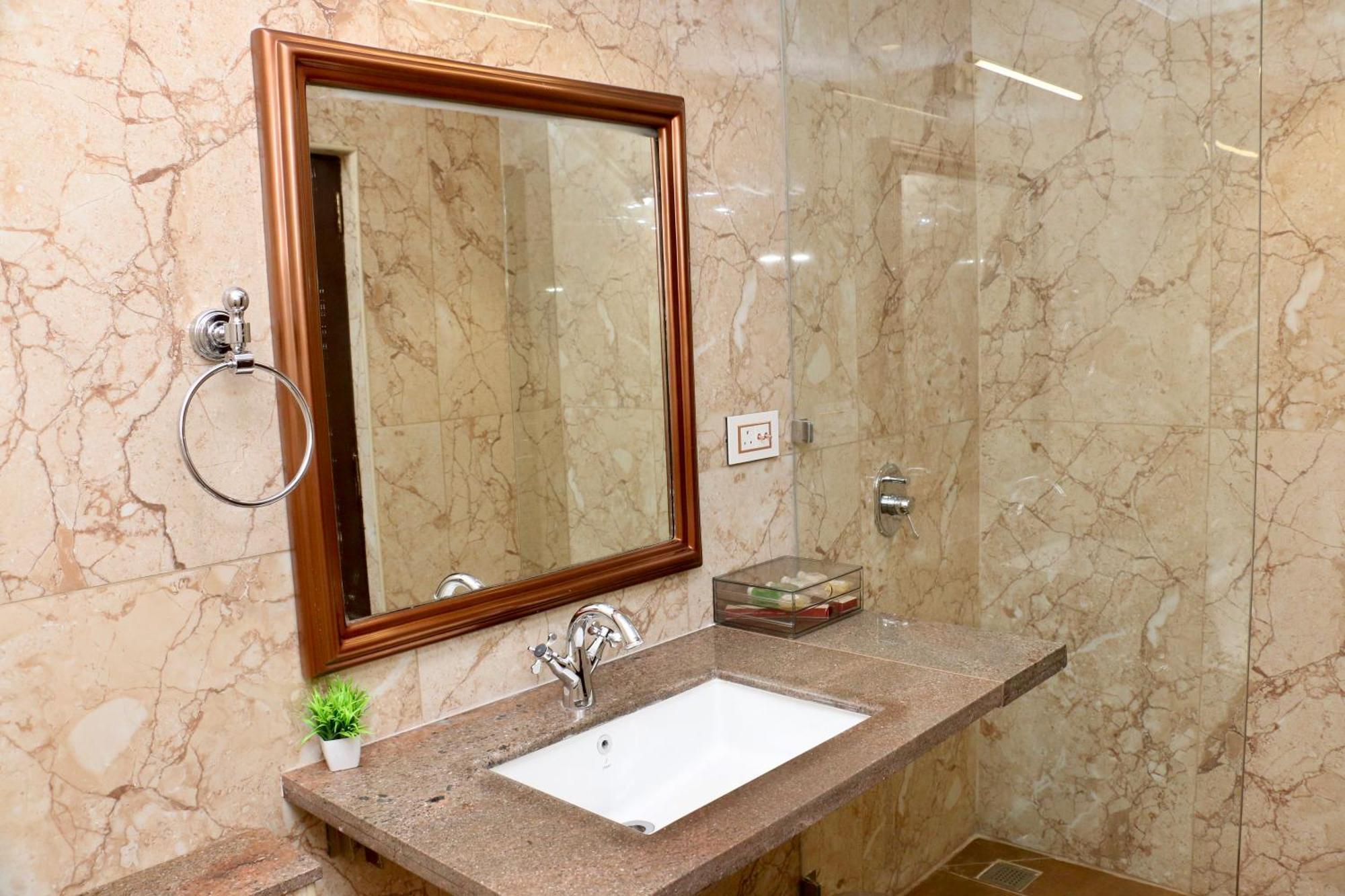 Nalapad'S Hotel Bangalore International Ngoại thất bức ảnh