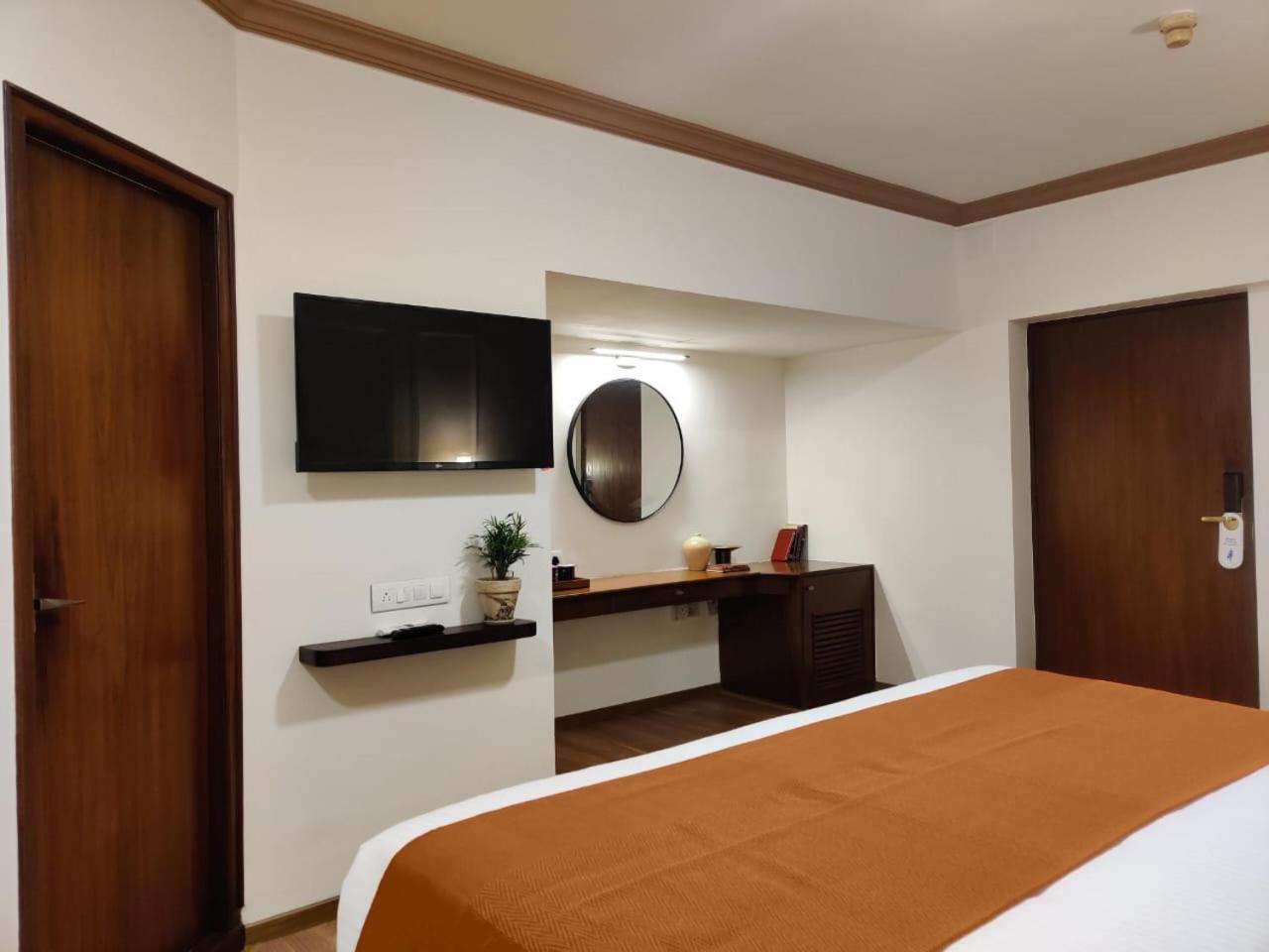 Nalapad'S Hotel Bangalore International Ngoại thất bức ảnh