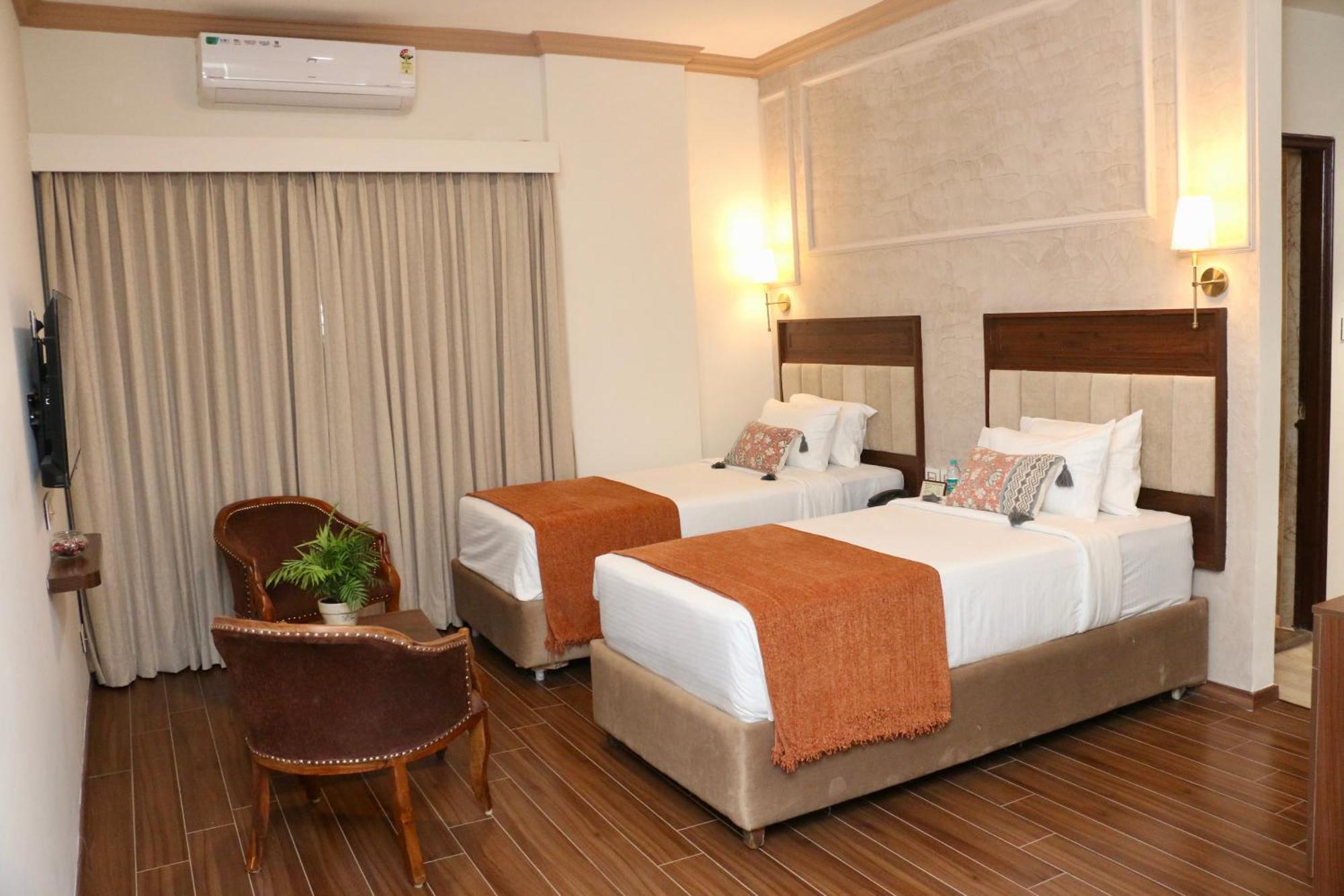 Nalapad'S Hotel Bangalore International Ngoại thất bức ảnh