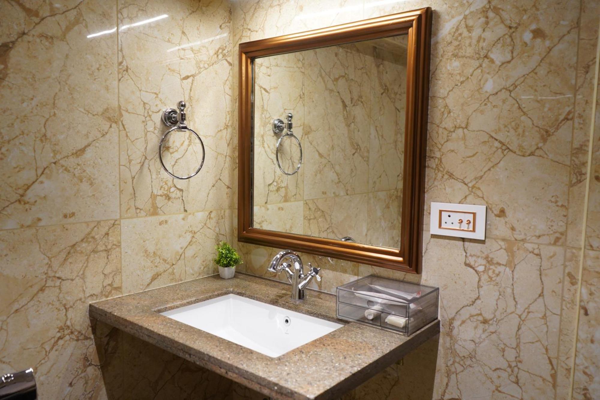 Nalapad'S Hotel Bangalore International Ngoại thất bức ảnh
