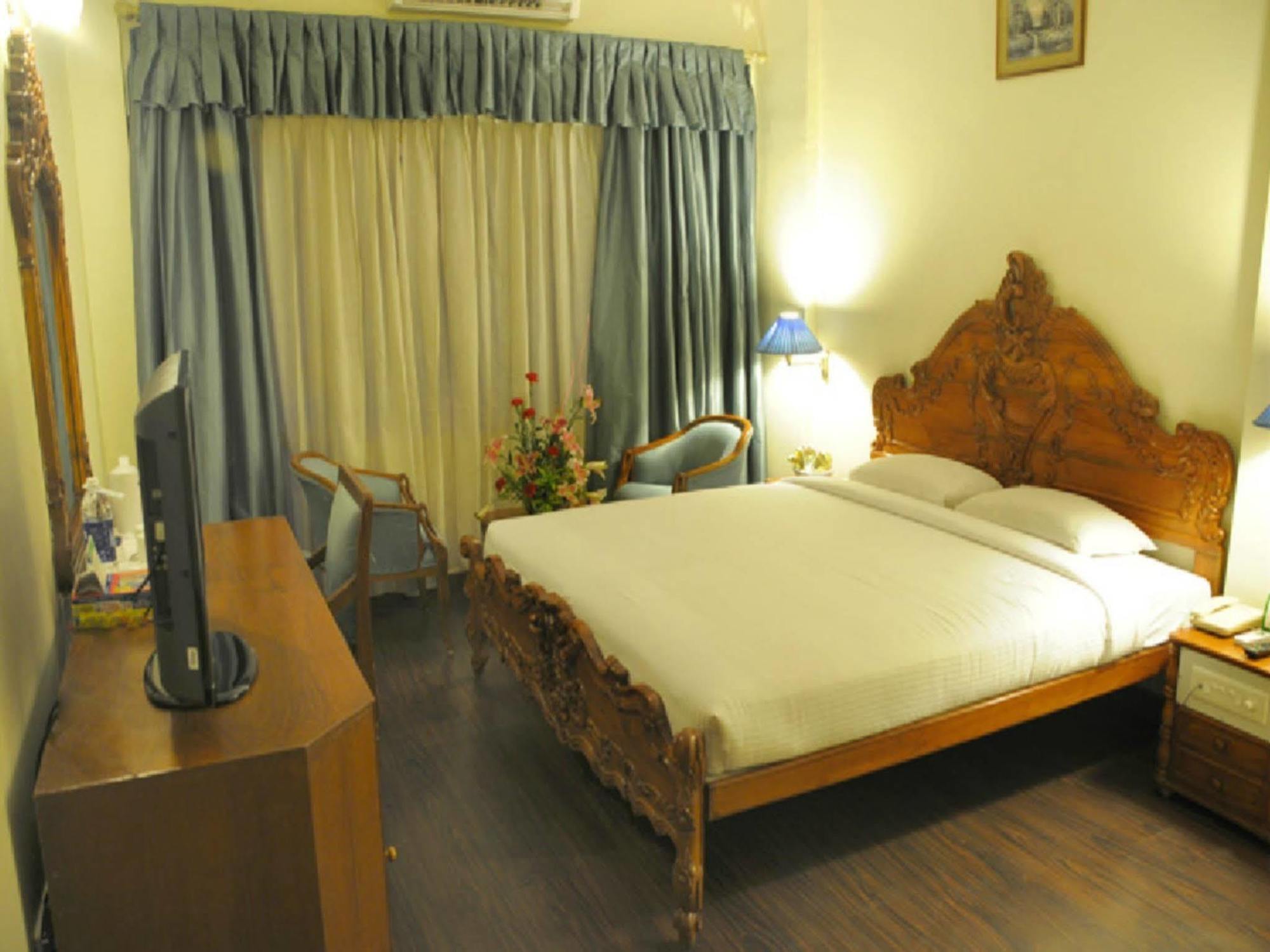 Nalapad'S Hotel Bangalore International Ngoại thất bức ảnh