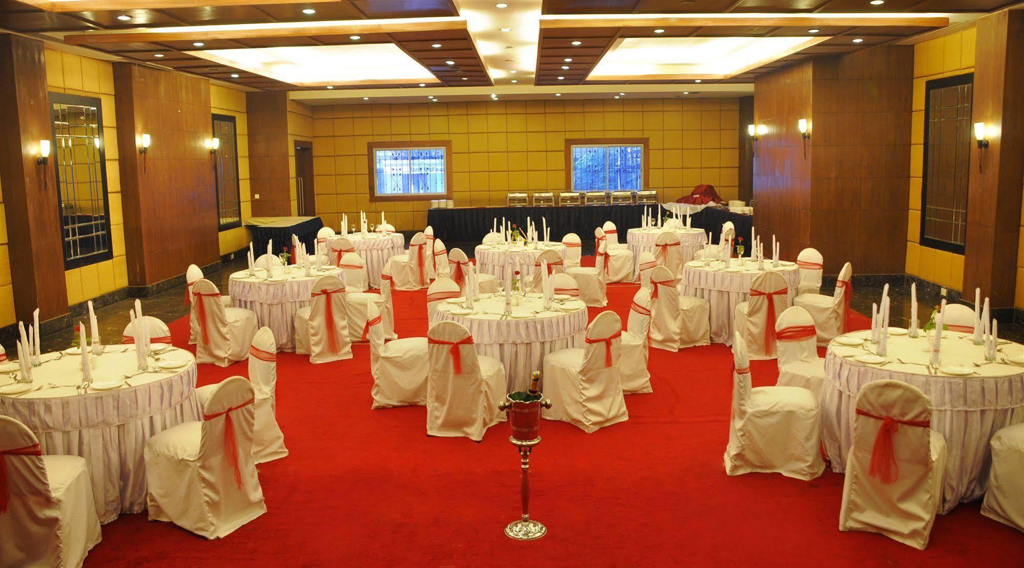 Nalapad'S Hotel Bangalore International Ngoại thất bức ảnh